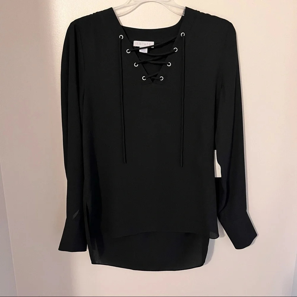 NWT Lace up long  sleeve
